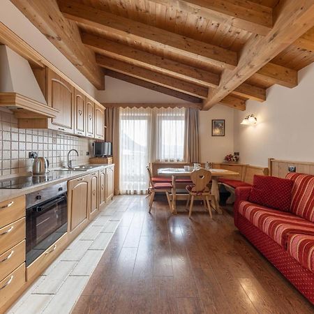 Residence Adler San Martino Di Castrozza Exteriör bild
