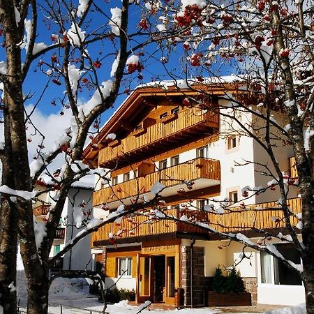 Residence Adler San Martino Di Castrozza Exteriör bild