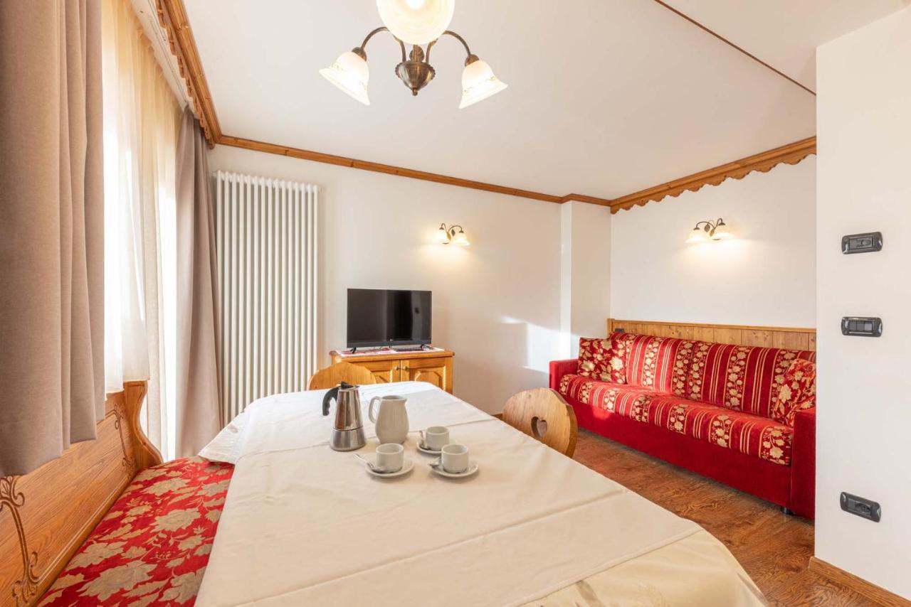 Residence Adler San Martino Di Castrozza Exteriör bild