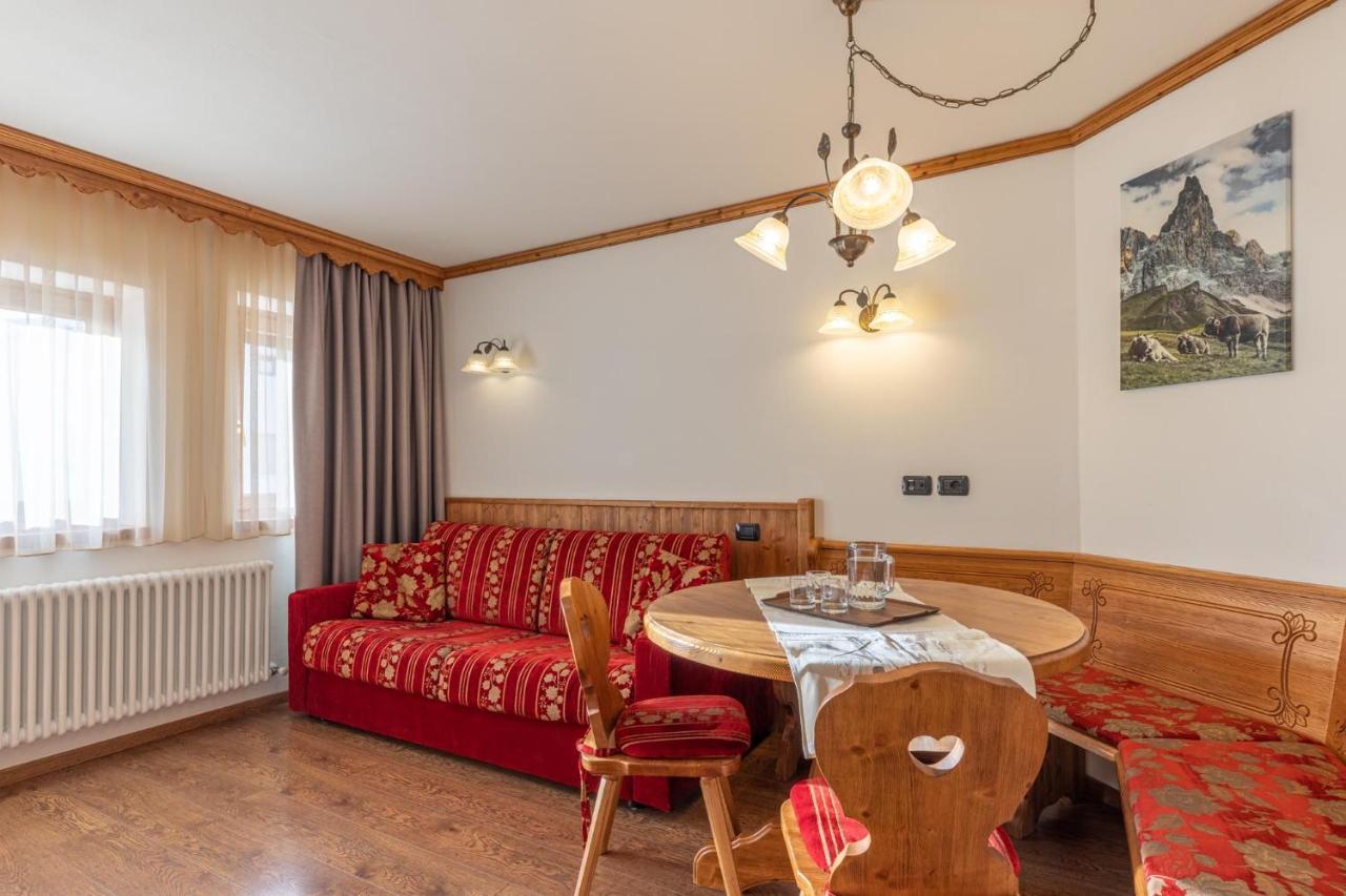 Residence Adler San Martino Di Castrozza Exteriör bild