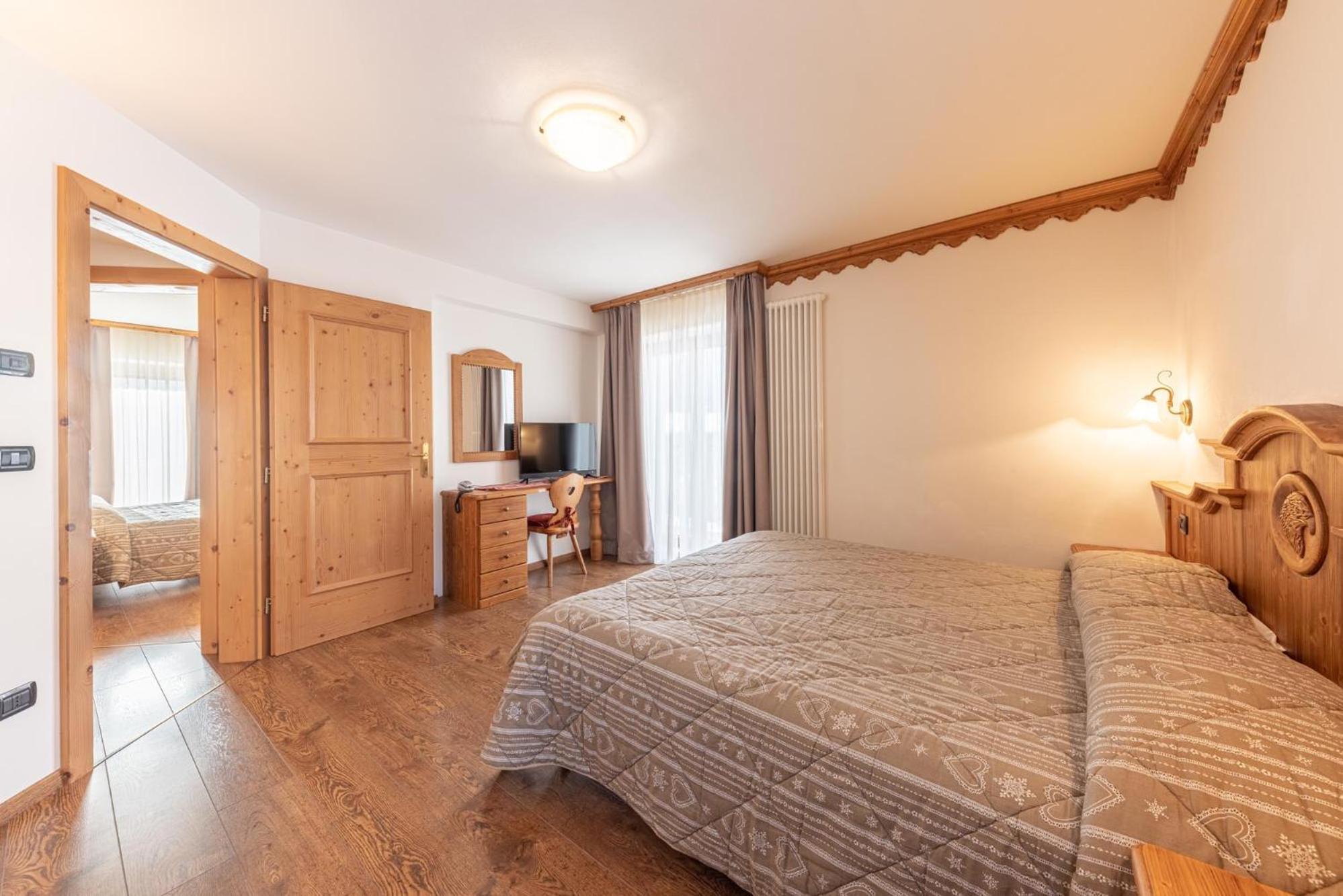 Residence Adler San Martino Di Castrozza Exteriör bild