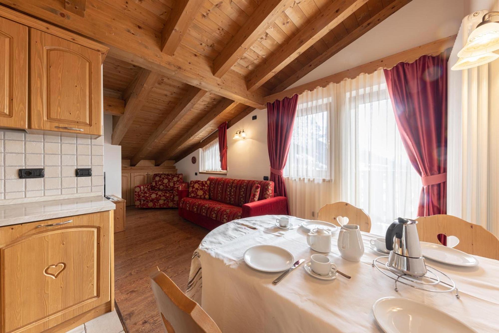 Residence Adler San Martino Di Castrozza Exteriör bild