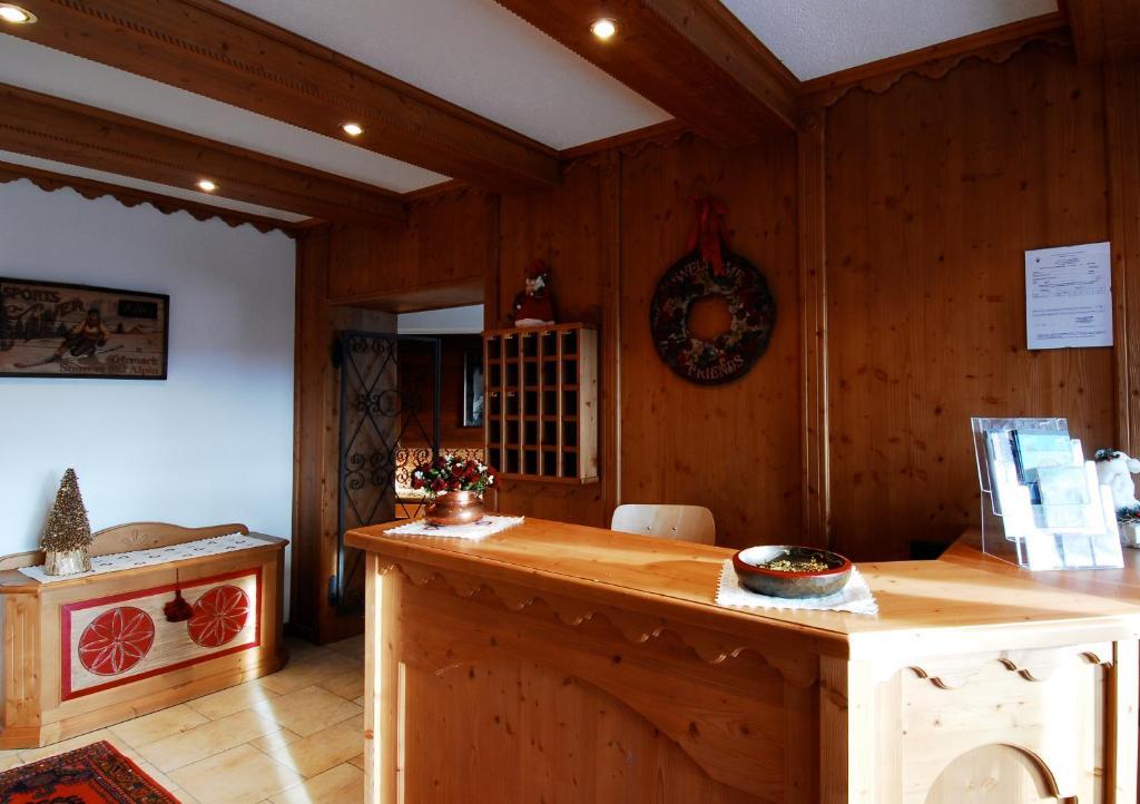 Residence Adler San Martino Di Castrozza Exteriör bild